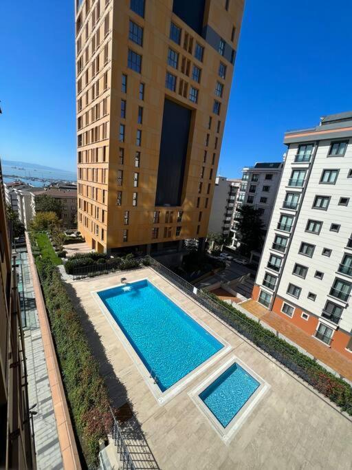 Ultra Luex Deniz Manzarali Site Ici 2+1 İstanbul