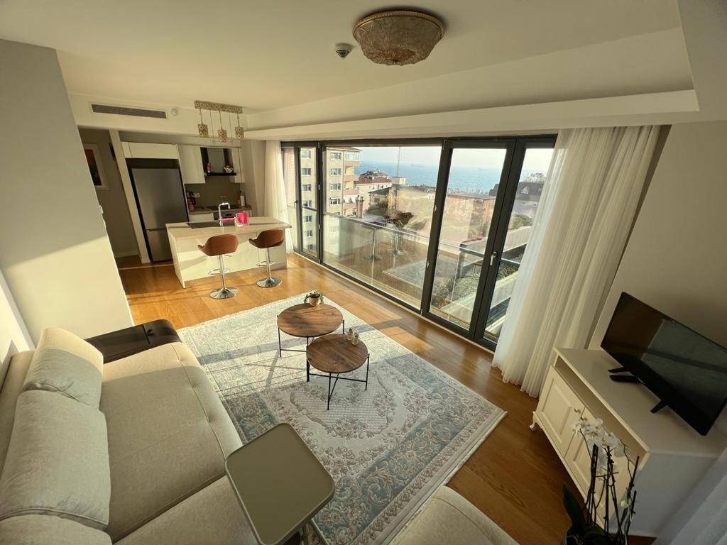 Ultra Luex Deniz Manzarali Site Ici 2+1 İstanbul